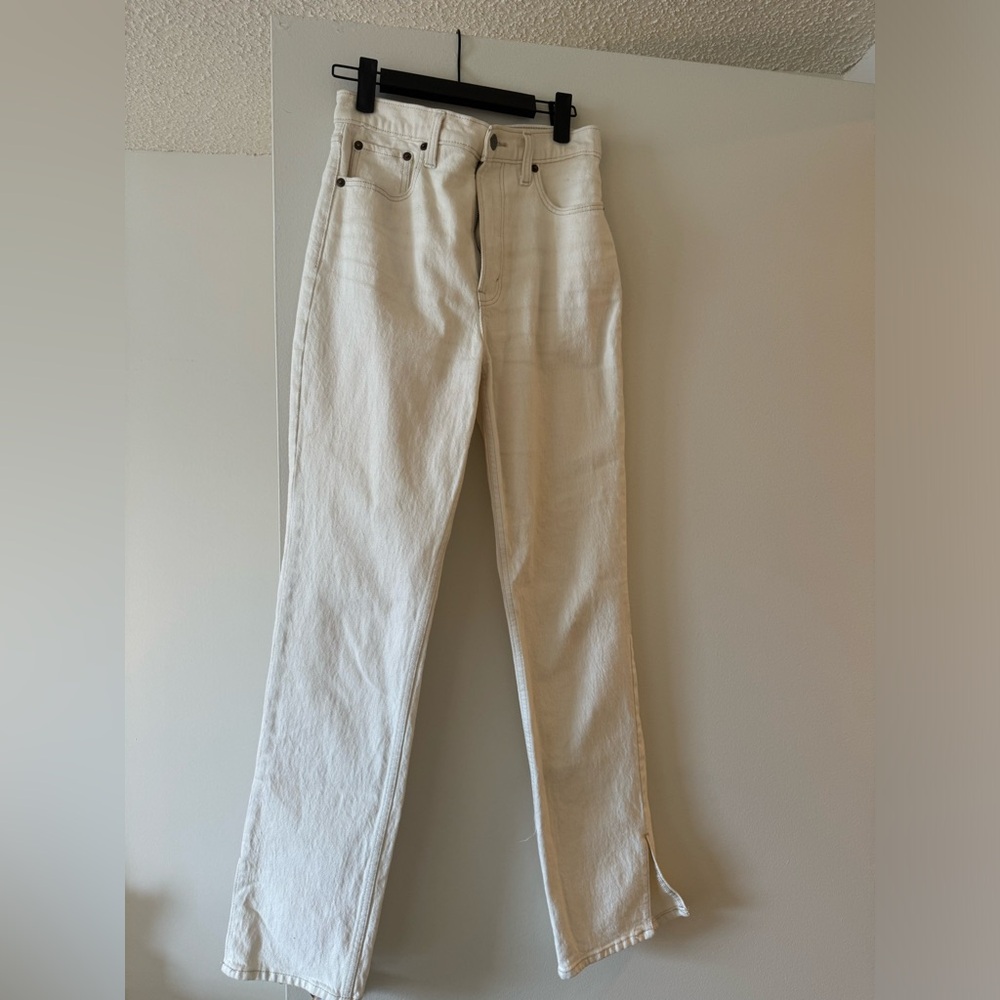 Abercrombie Ultra High Rise 90s Straight Jean with Split Hem in Cream